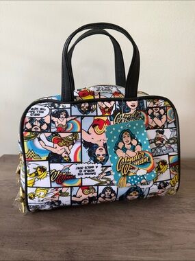 BRAND NEW London SoHo New York Wonder Women Bag